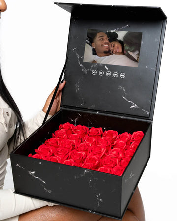 Boite Roses Éternelles avec Souvenir Vidéo